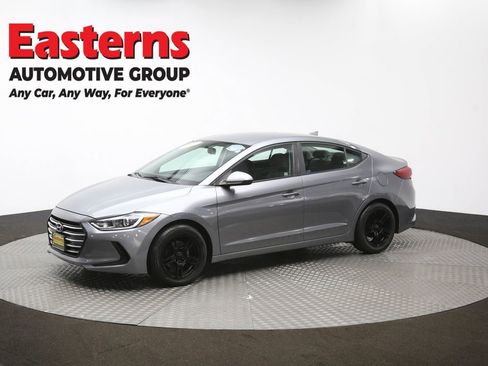 Used 2017 Hyundai Elantra SE w/ Cargo Package image 53