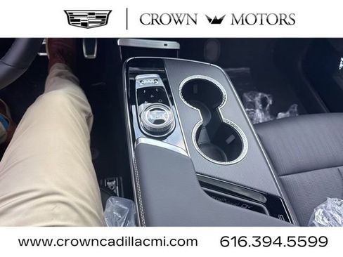 New 2026 Cadillac Lyriq V w/ LPO, Floor Liner Package image 31