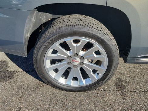 Used 2017 GMC Yukon Denali w/ Open Road Package image 42