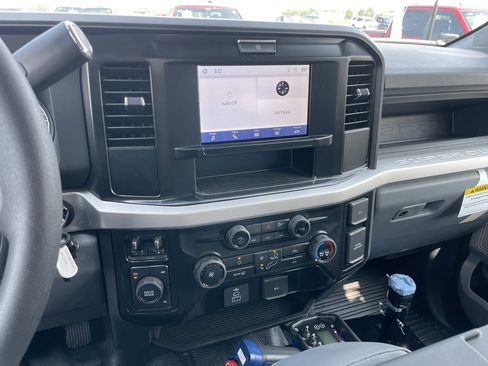 New 2025 Ford F550 4x4 SuperCab Super Duty image 11