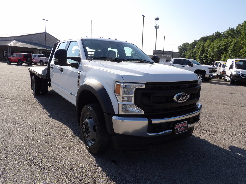 Used 2022 Ford F550 2WD Crew Cab Super Duty w/ Power Equipment Group image 11