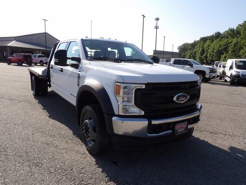 Used 2022 Ford F550 2WD Crew Cab Super Duty w/ Power Equipment Group image 11