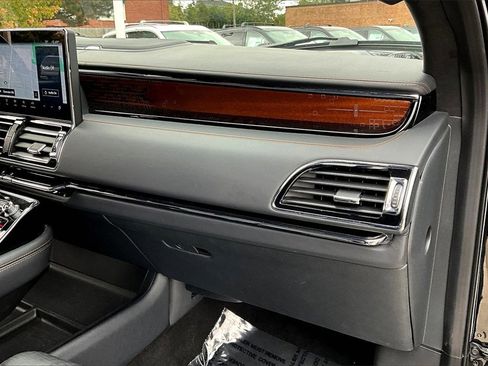 Used 2023 Lincoln Navigator Black Label image 27