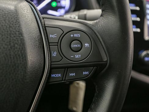 Used 2018 Toyota Camry SE image 34