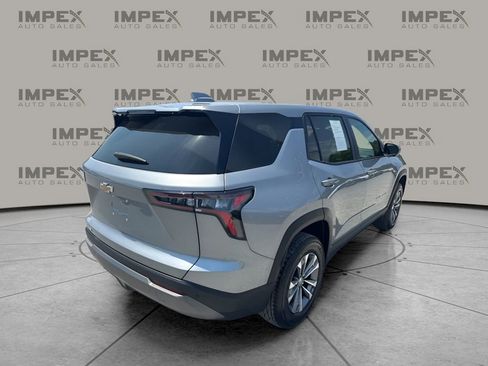 Used 2026 Chevrolet Equinox LT FWD image 5