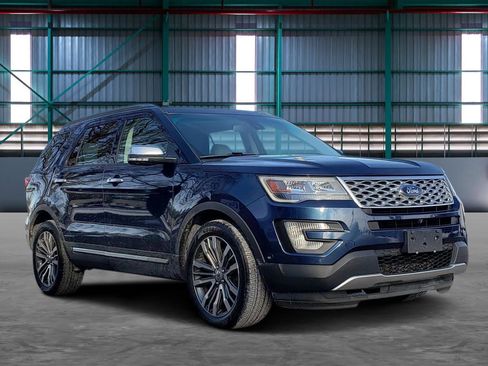 Used 2017 Ford Explorer Platinum image 6