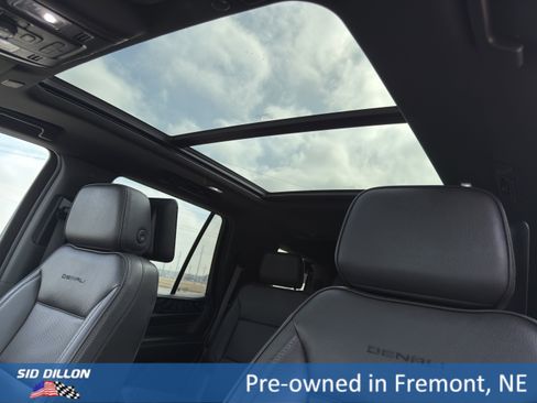 Used 2023 GMC Yukon Denali w/ Denali Reserve Package image 18