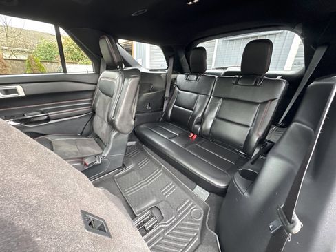 Used 2023 Ford Explorer ST-Line w/ Class IV Trailer Tow Package image 16