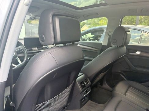 Used 2022 Audi Q5 2.0T Premium Plus w/ Premium Plus Package AWD/4WD image 32