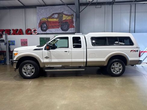 Used 2013 Ford F250 Lariat w/ Chrome Pkg AWD/4WD image 12