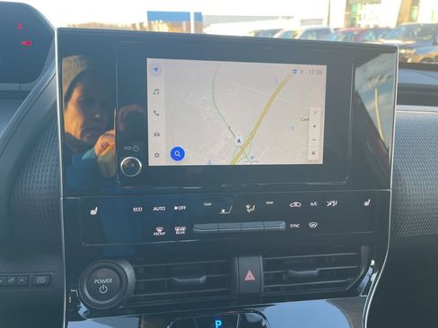 Used 2025 Subaru Solterra Premium image 18