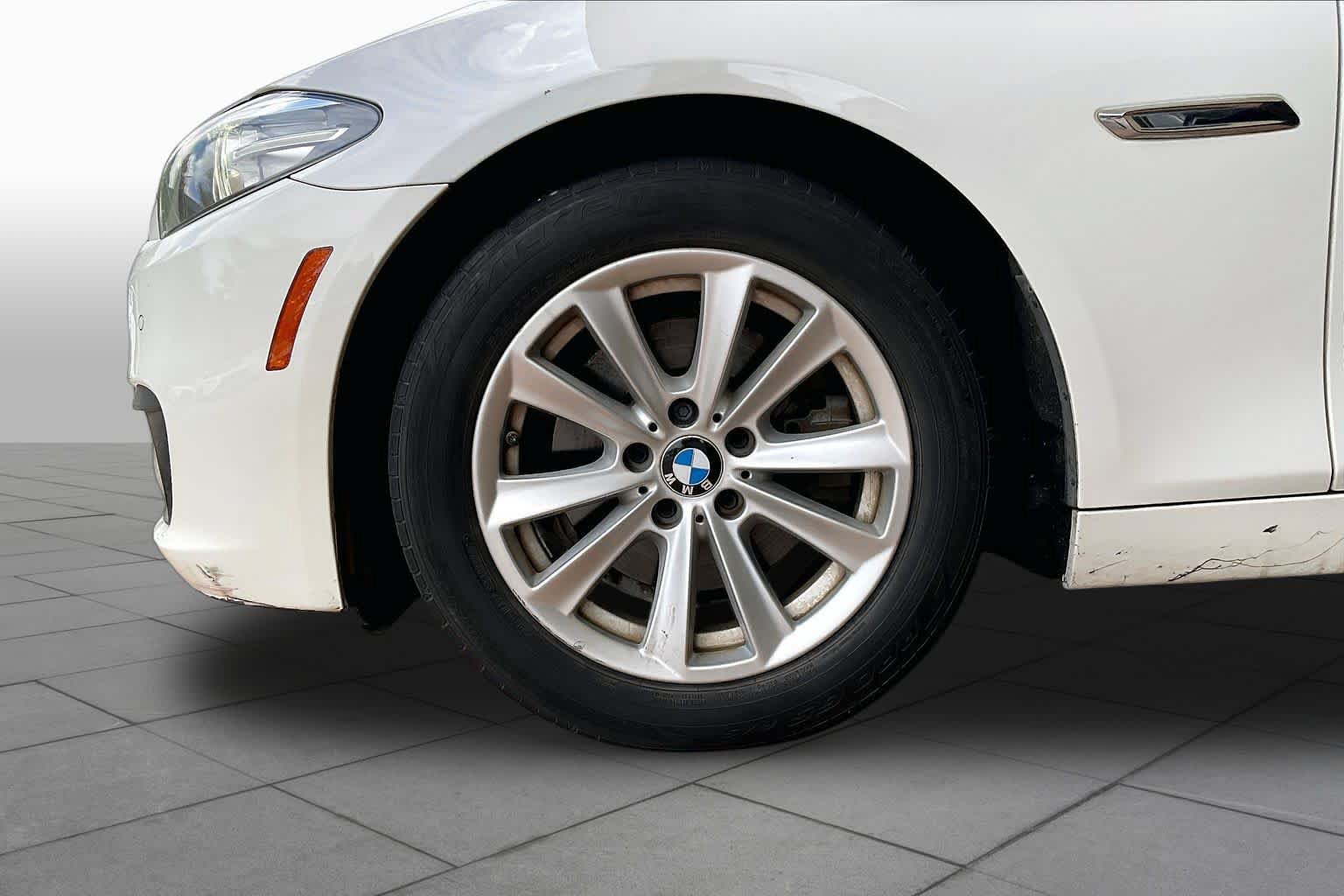 Used 2015 BMW 528i Sedan RWD image 9