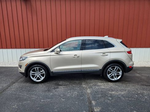 Used 2017 Lincoln MKC Reserve w/ Lincoln MKC Climate Package AWD/4WD image 2