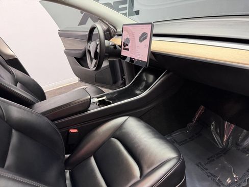 Used 2020 Tesla Model Y Long Range AWD/4WD image 49