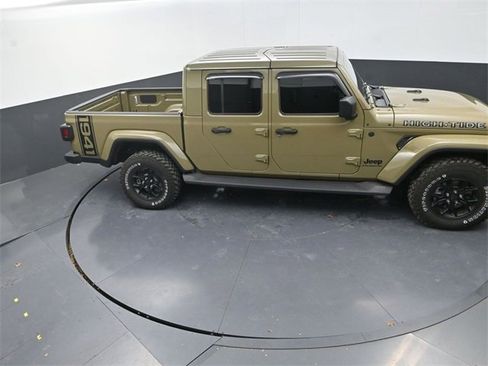 Used 2025 Jeep Gladiator Sport image 16