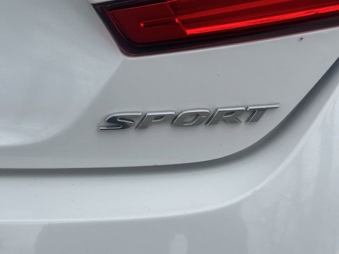 Used 2019 Honda Accord Sport image 8