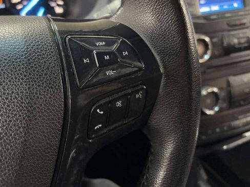 Used 2017 Ford Explorer XLT FWD image 38