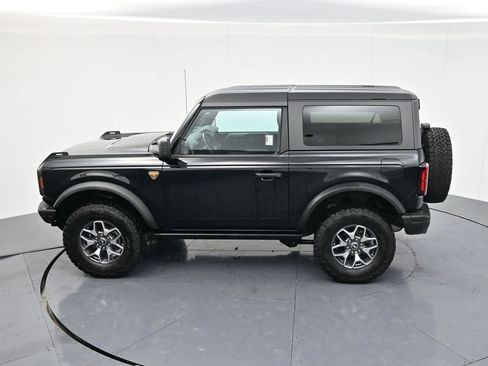 Used 2023 Ford Bronco Badlands image 38