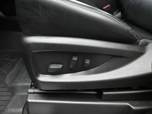 Used 2019 GMC Yukon XL SLT w/ Open Road Package image 10