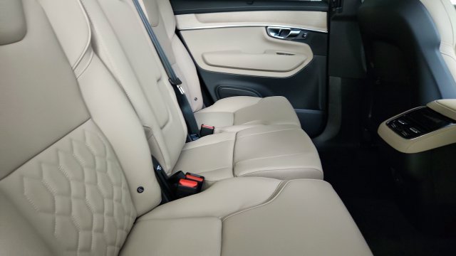 Used 2027 Volvo XC90 B6 Plus AWD/4WD image 36