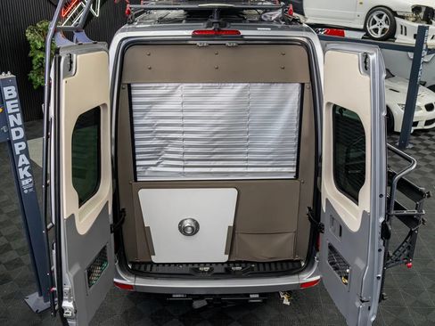 Used 2017 Mercedes-Benz Sprinter 3500 image 20