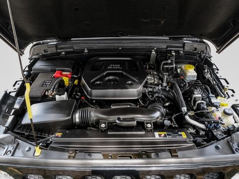 Used 2022 Jeep Wrangler Unlimited Sport w/ Sun And Sound Package image 7