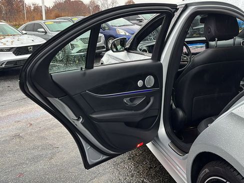 Used 2020 Mercedes-Benz E 350 4MATIC Sedan image 28