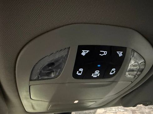 Used 2022 Chrysler Pacifica Touring-L AWD/4WD image 29