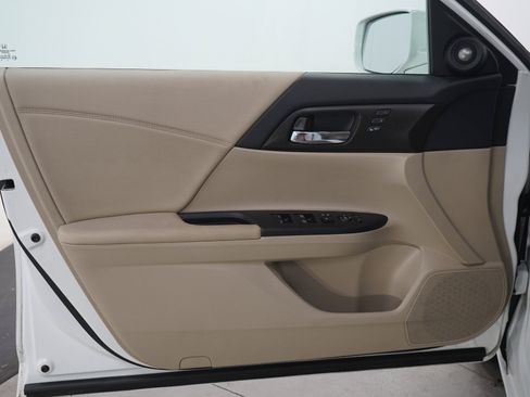 Used 2014 Honda Accord EX-L image 19