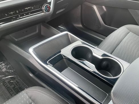 Used 2025 Chevrolet Equinox LT image 41