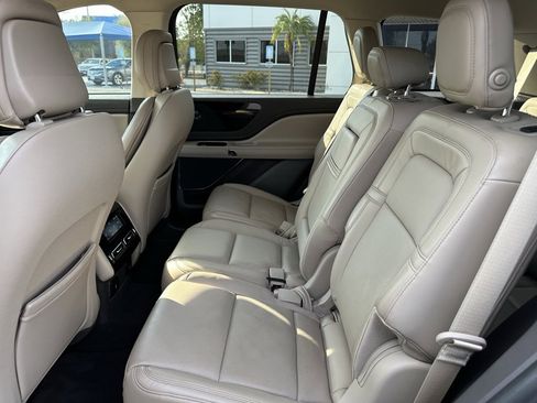 Used 2020 Lincoln Aviator Reserve w/ Elements Package Plus image 16