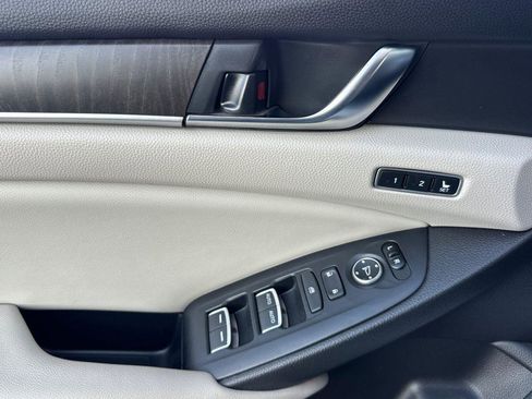 Certified 2018 Honda Accord EX-L image 10