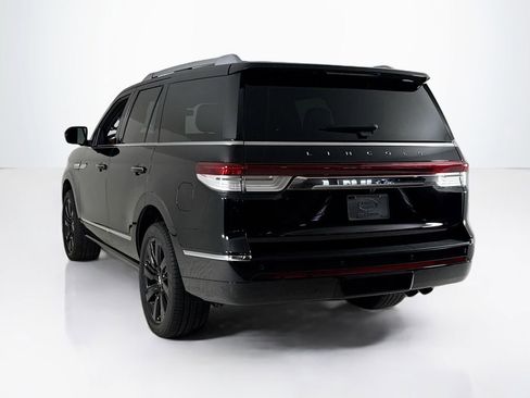 Used 2023 Lincoln Navigator Reserve w/ Monochromatic Package RWD image 3