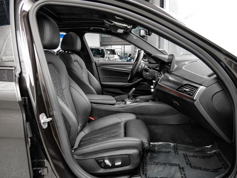 Used 2021 BMW 540i w/ M Sport Package RWD image 41