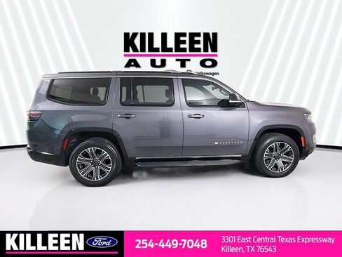 Used 2024 Jeep Wagoneer 4WD w/ Premium Group I image 9