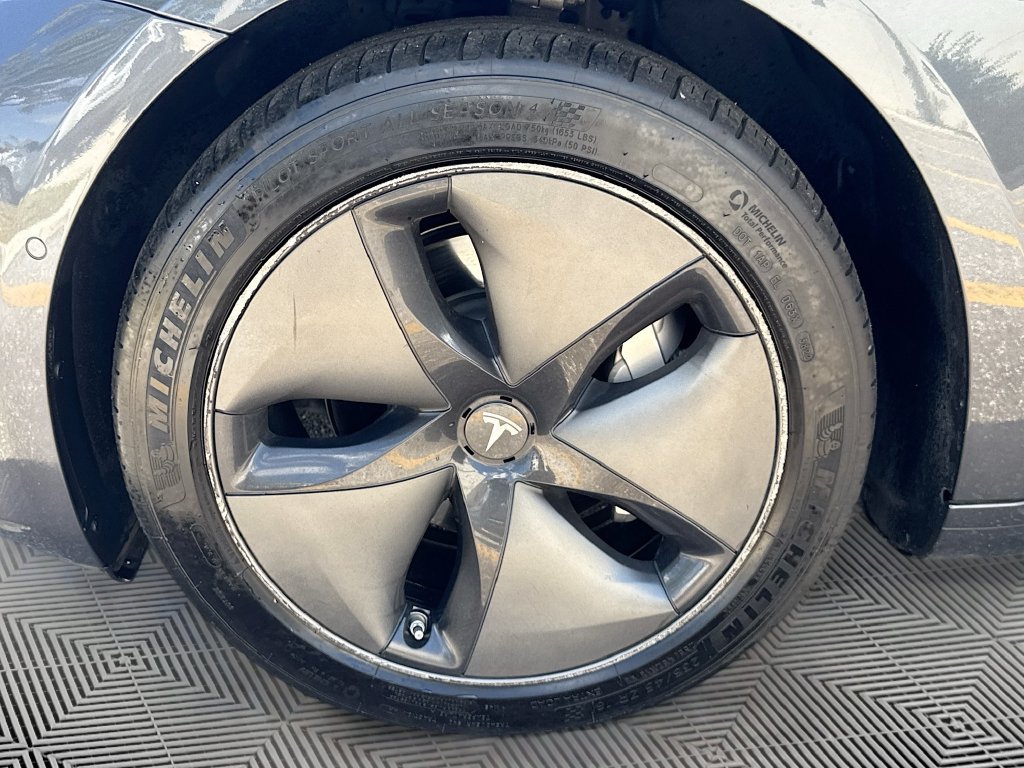 Used 2018 Tesla Model 3 Long Range AWD/4WD image 31