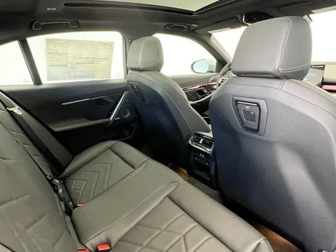 New 2026 BMW 540i xDrive 540i xDrive w/ M Sport Package image 8