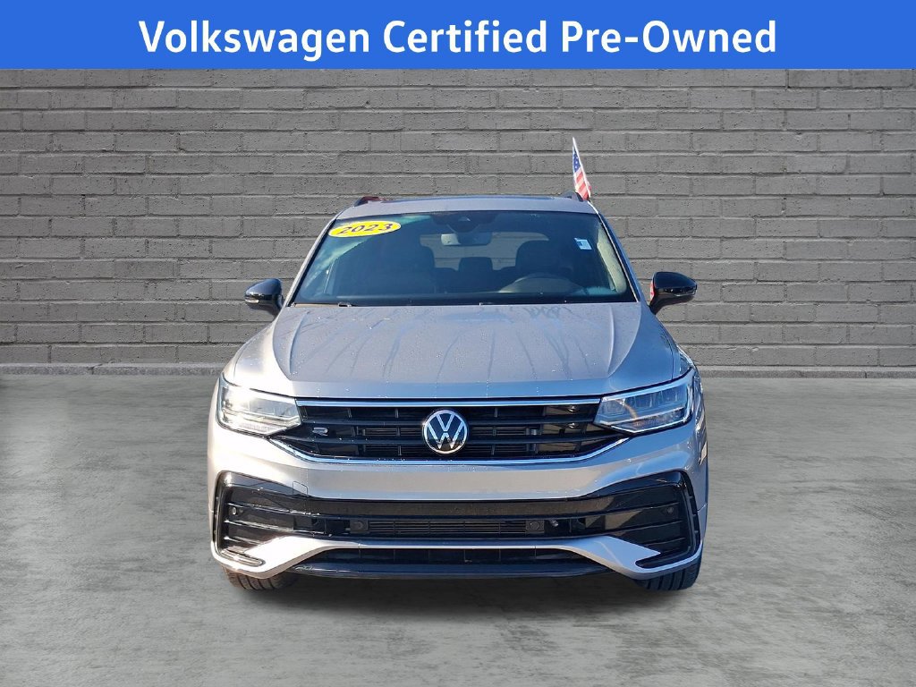 Certified 2023 Volkswagen Tiguan SE R-Line FWD image 2