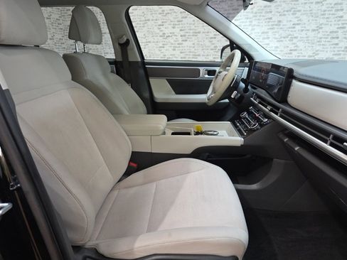 Used 2024 Hyundai Santa Fe SE image 9