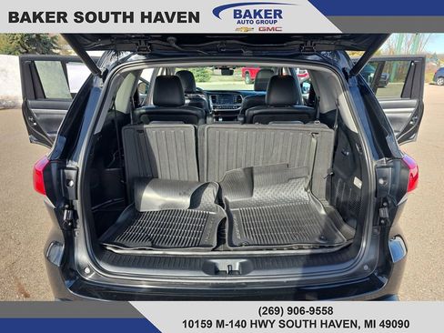 Used 2017 Toyota Highlander Limited Platinum image 13