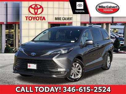 Certified 2025 Toyota Sienna XLE