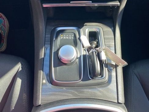 Used 2020 Chrysler 300 Touring w/ Sport Appearance Package image 17