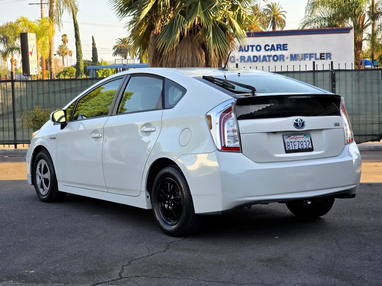 Used 2015 Toyota Prius Three FWD image 4