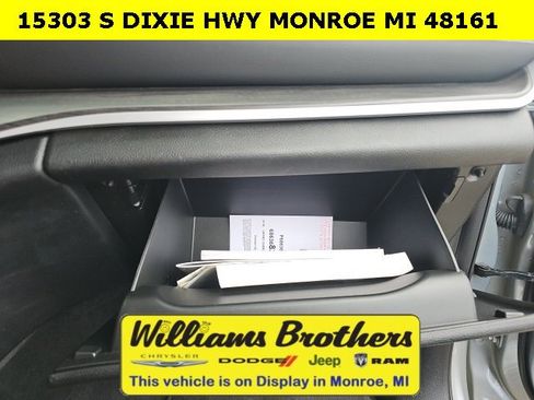 Used 2024 Jeep Grand Cherokee L Limited image 29