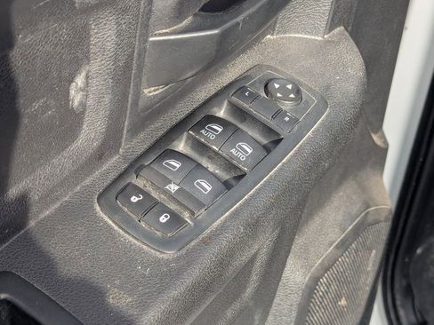 Used 2017 RAM 1500 ST image 24