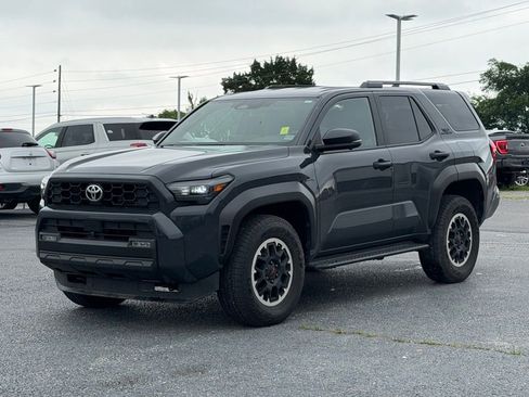 Used 2025 Toyota 4Runner TRD Off-Road Premium AWD/4WD image 9