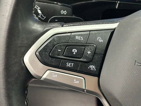 Used 2024 Volkswagen Atlas SE AWD/4WD image 21