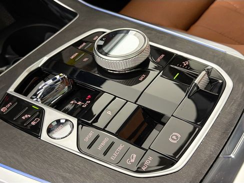 New 2026 BMW X5 xDrive50e w/ Executive Package image 16