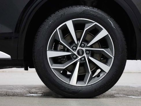 Used 2023 Audi Q5 2.0T Premium Plus w/ Premium Plus Package AWD/4WD image 36