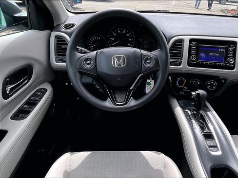 Used 2017 Honda HR-V LX image 17